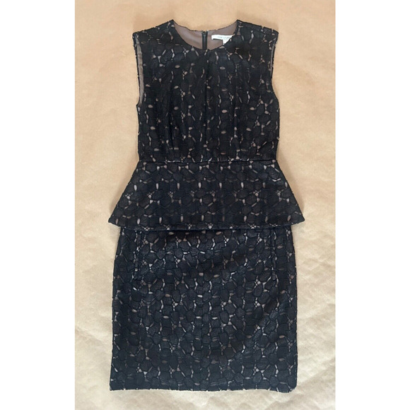 Diane von Furstenberg DVF Black Delian Crochet Pebble Lace Peplum Dress Size 2 - Picture 2 of 15